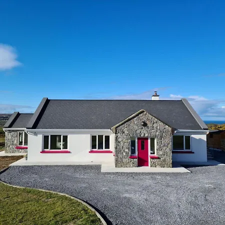 Radharc Na Mara Holiday home *